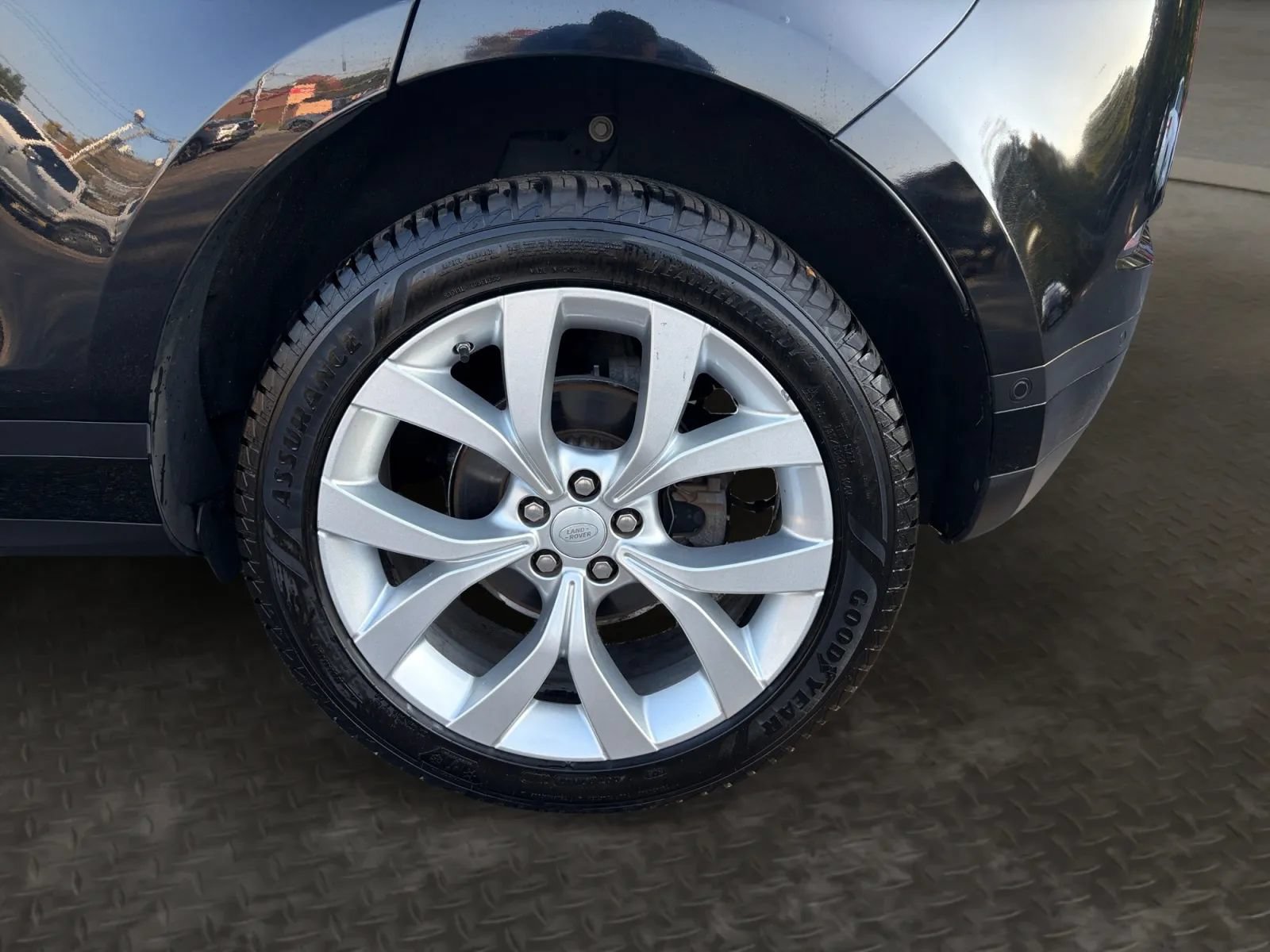 Used 2020 Land Rover Range Rover Evoque SE AWD/4WD image 41