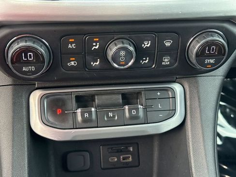 Used 2020 GMC Acadia SLT w/ Premium Package AWD/4WD image 23