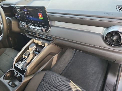 Used 2023 Chevrolet Colorado LT w/ LT Convenience Package II image 27