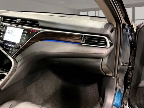 Used 2018 Toyota Camry XLE w/ Audio Package FWD image 26