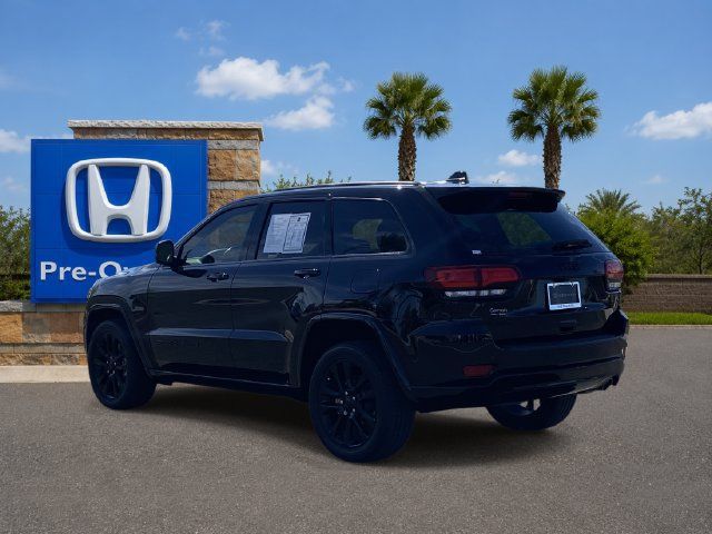 Used 2021 Jeep Grand Cherokee Laredo X AWD/4WD image 4