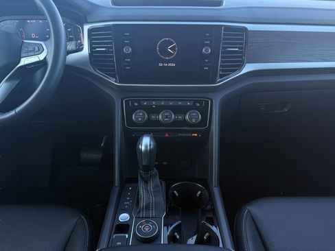 Used 2023 Volkswagen Atlas SE image 38