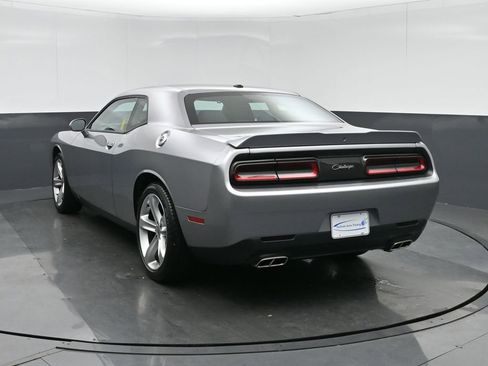 Used 2018 Dodge Challenger SXT w/ Super Sport Group (SS/T) image 5