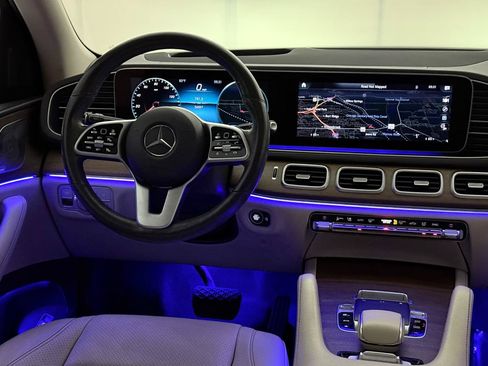 Used 2020 Mercedes-Benz GLS 450 4MATIC image 30