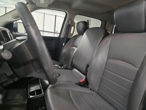 Used 2022 RAM 1500 Tradesman w/ Chrome Appearance Group AWD/4WD image 3