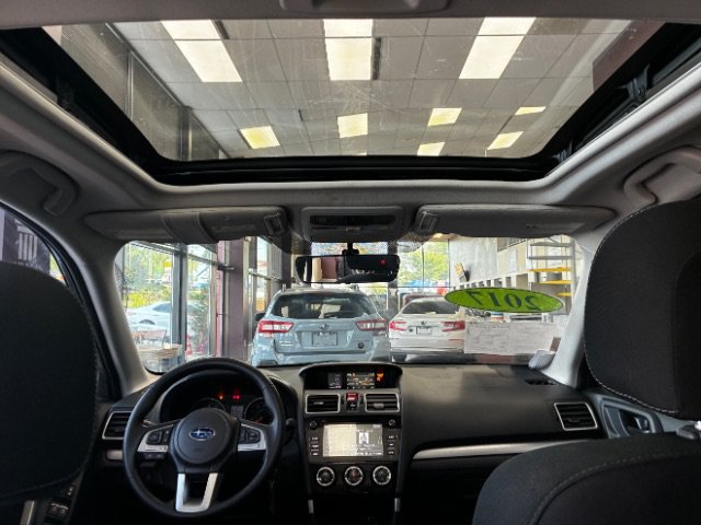 Used 2017 Subaru Forester 2.5i Premium w/ Popular Package #2A AWD/4WD image 29