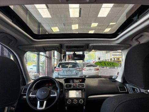 Used 2017 Subaru Forester 2.5i Premium w/ Popular Package #2A AWD/4WD image 29