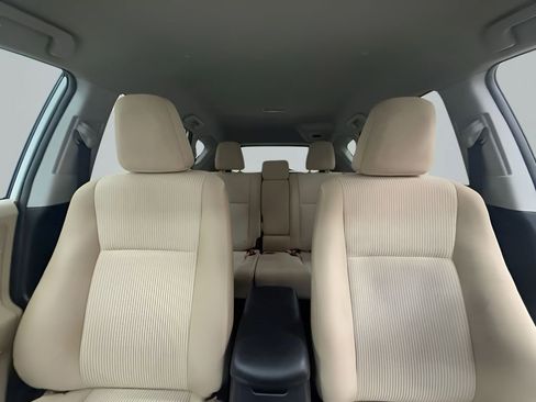 Used 2013 Toyota RAV4 LE AWD/4WD image 14