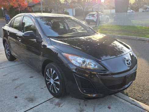 Used 2010 MAZDA MAZDA3 i SV image 3