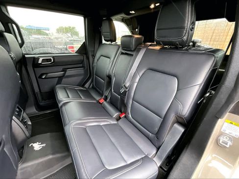 Certified 2025 Ford Bronco Outer Banks w/ Sasquatch Package AWD/4WD image 21