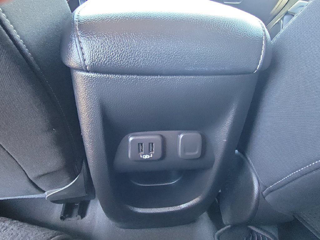 Used 2022 Chevrolet Colorado LT w/ LT Convenience Package RWD image 19