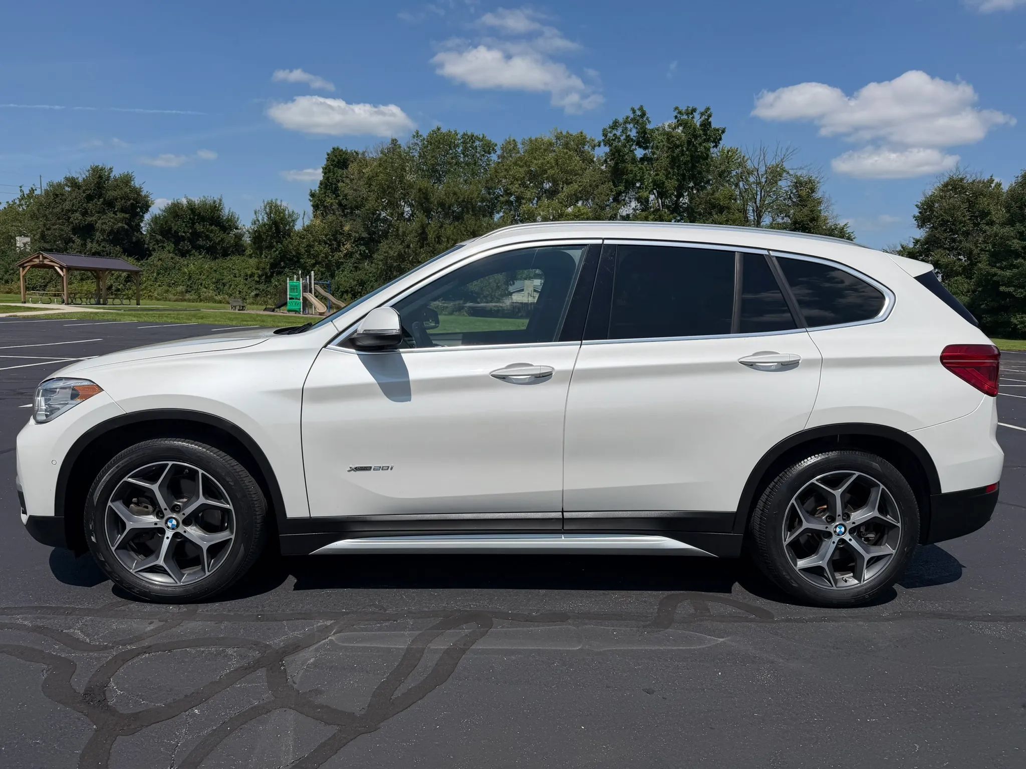 Used 2016 BMW X1 xDrive28i AWD/4WD image 3