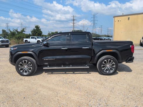 Used 2026 GMC Canyon Denali AWD/4WD image 2
