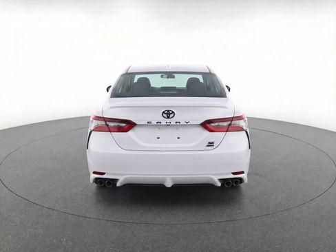 Used 2023 Toyota Camry SE image 7