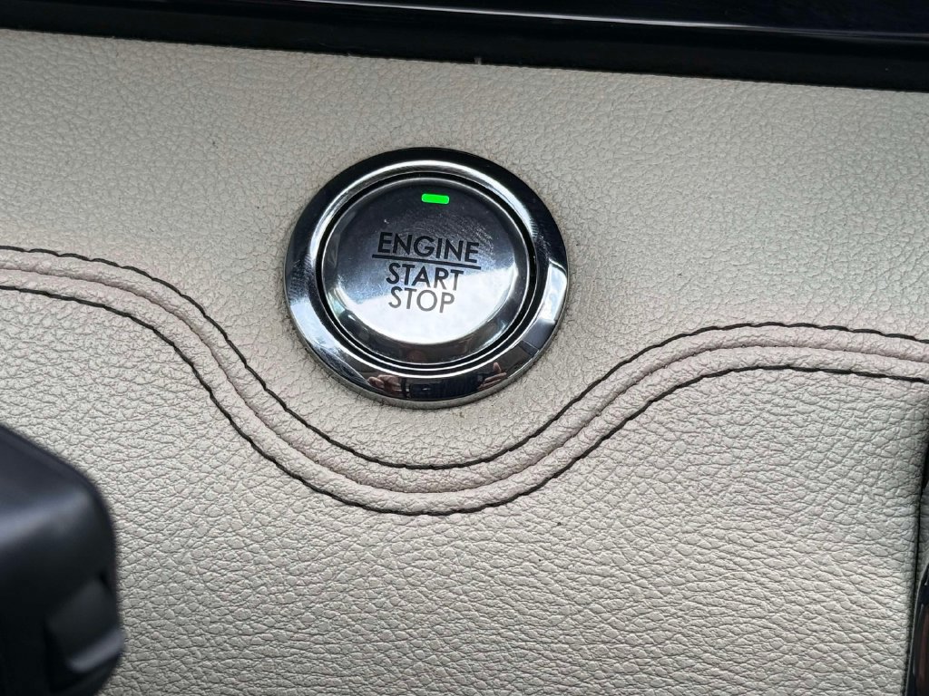 Used 2019 Lincoln Navigator Reserve w/ Cargo Package AWD/4WD image 30
