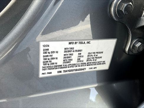 Used 2025 Tesla Model Y Performance AWD/4WD image 30