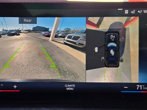 Used 2023 BMW X7 xDrive40i w/ M Sport Package image 27