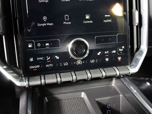 Used 2025 GMC Acadia Elevation image 15