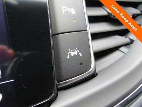 Used 2024 Buick Enclave Essence w/ Sport Touring Edition image 14