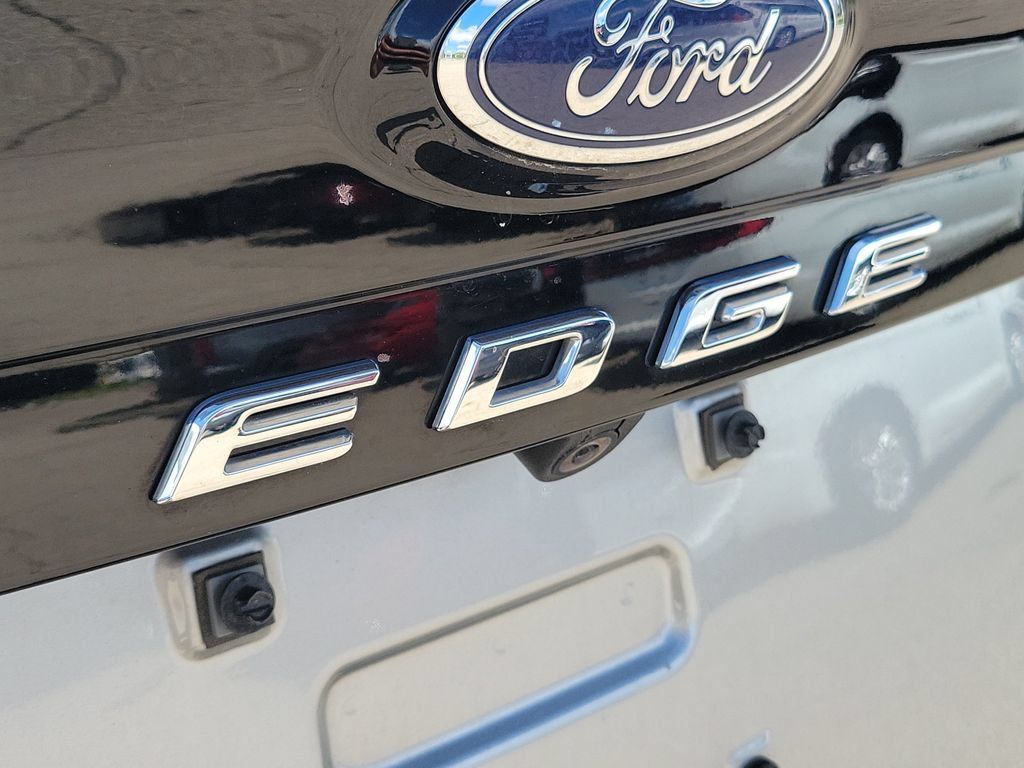 Used 2024 Ford Edge SEL AWD/4WD image 6