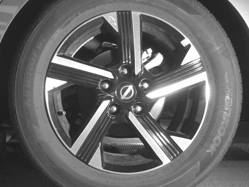 Used 2025 Nissan Sentra SV image 14