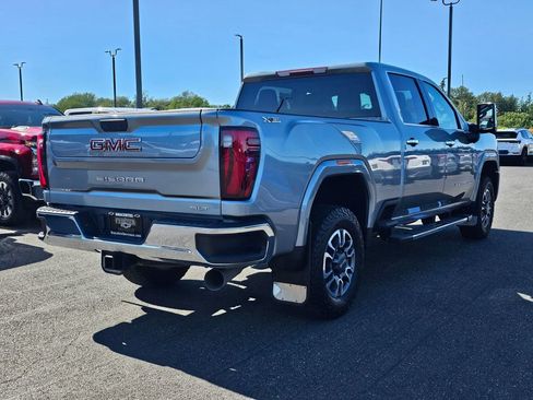 Used 2024 GMC Sierra 2500 SLT w/ SLT Convenience Package AWD/4WD image 3