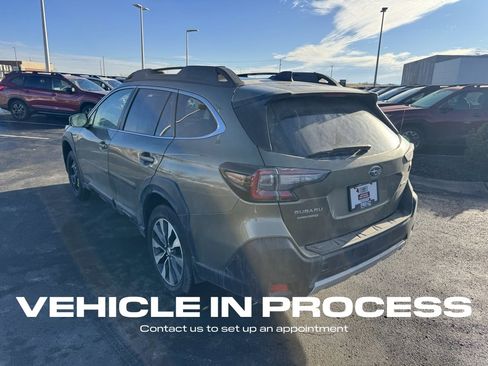 Used 2025 Subaru Outback Limited image 5