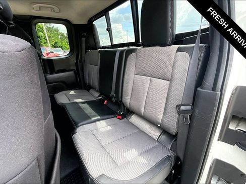 Used 2017 Nissan Titan S AWD/4WD image 20