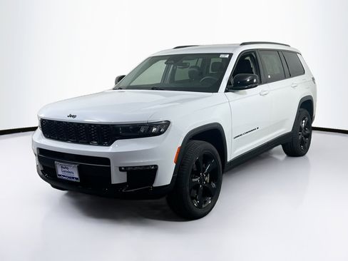 Used 2023 Jeep Grand Cherokee L Limited w/ Black Appearance Package image 1