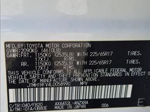 Used 2020 Toyota RAV4 LE FWD image 21