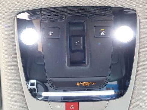 Used 2025 Kia Sportage EX w/ Premium Package image 29