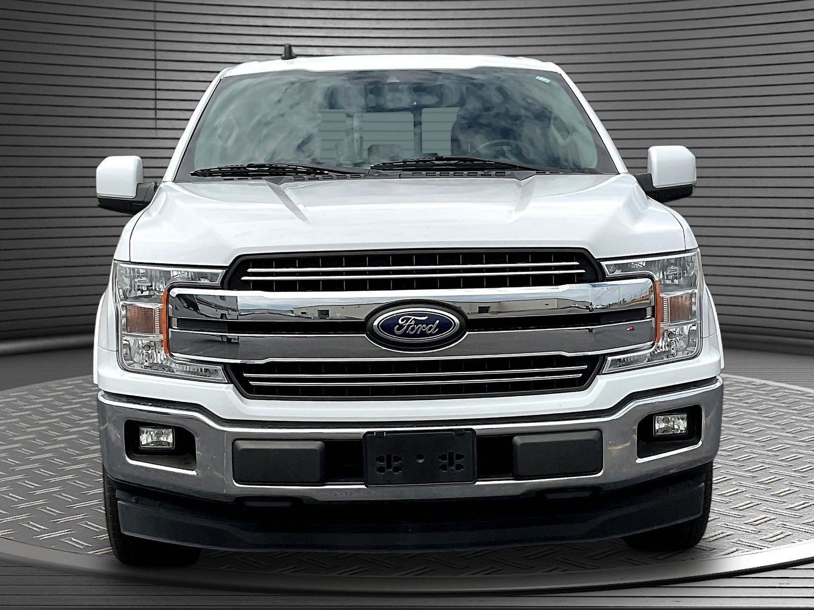 Used 2019 Ford F150 Lariat w/ Trailer Tow Package RWD image 2
