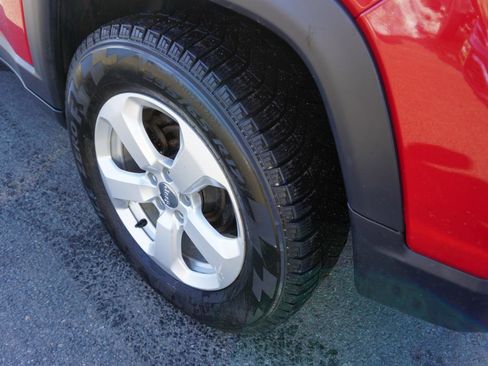 Used 2018 Jeep Compass Latitude w/ Cold Weather Group image 8