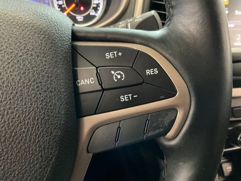 Used 2015 Jeep Cherokee Limited image 13