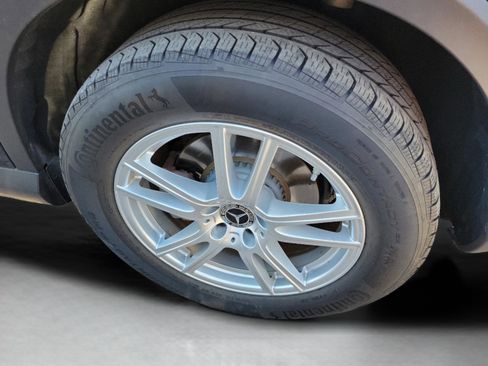 Used 2023 Mercedes-Benz GLC 300 4MATIC image 27
