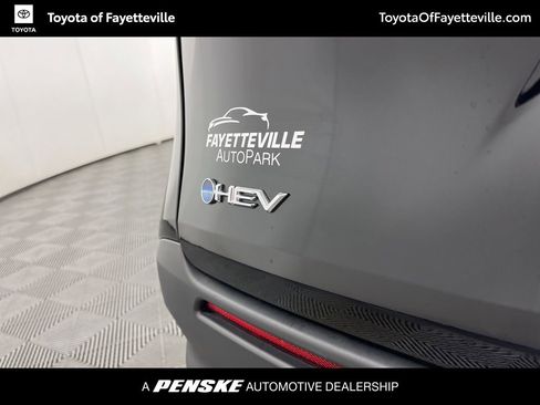 Used 2025 Toyota Sienna LE w/ LE Plus Package image 22