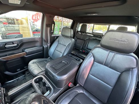 Used 2021 Chevrolet Silverado 1500 High Country w/ Technology Package image 21