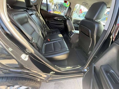 Used 2023 GMC Terrain SLT FWD image 12