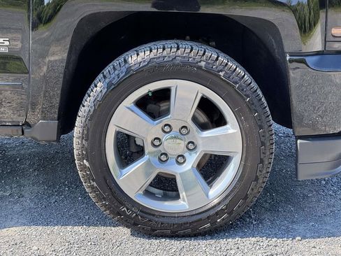 Used 2018 Chevrolet Silverado 1500 LT w/ Texas Edition AWD/4WD image 11