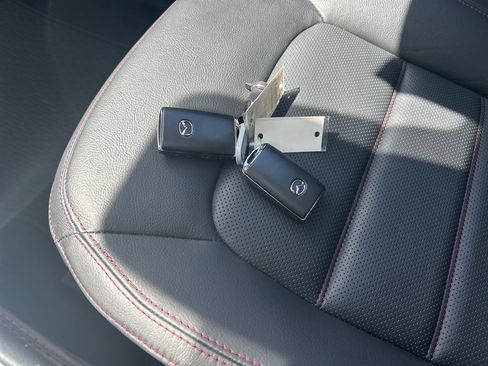 Certified 2025 MAZDA CX-5 Carbon Edition AWD/4WD image 16