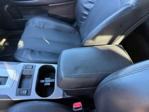 Used 2014 Subaru Outback 2.5i Limited w/ Moonroof Package image 14