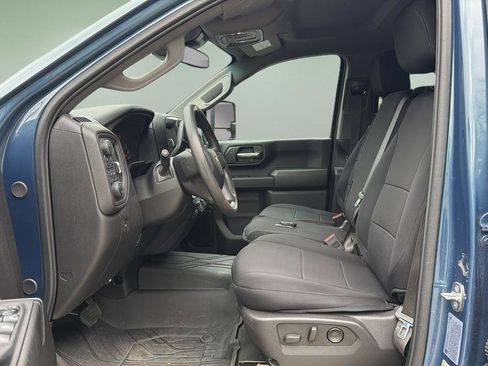 Used 2024 Chevrolet Silverado 2500 Custom w/ Custom Value Package image 11