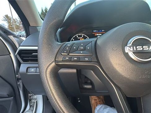 Used 2024 Nissan Altima 2.5 S image 16