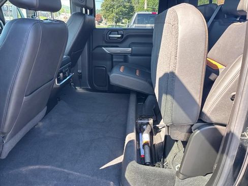 Used 2022 GMC Sierra 2500 AT4 w/ AT4 Premium Plus Package AWD/4WD image 19