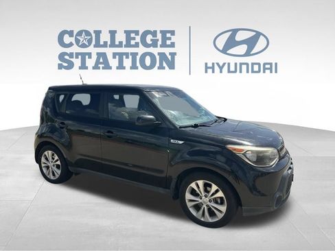 Used 2015 Kia Soul + FWD image 5