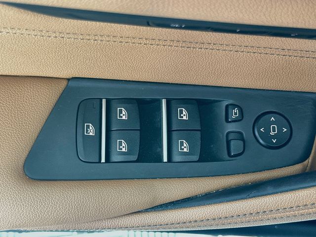 Used 2021 BMW 530i xDrive w/ Convenience Package AWD/4WD image 18