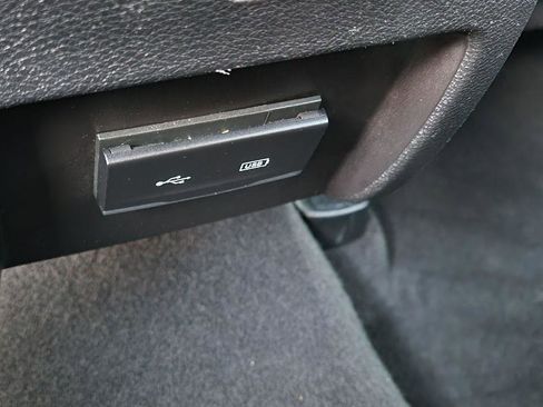 Used 2019 Jeep Cherokee Latitude Plus w/ Cold Weather Group image 25