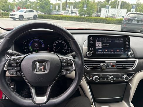 Used 2022 Honda Accord Touring image 19