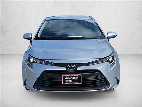 Used 2024 Toyota Corolla LE FWD image 2