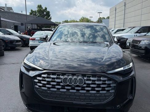 Certified 2025 Audi Q5 Premium Plus w/ Premium Plus AWD/4WD image 2